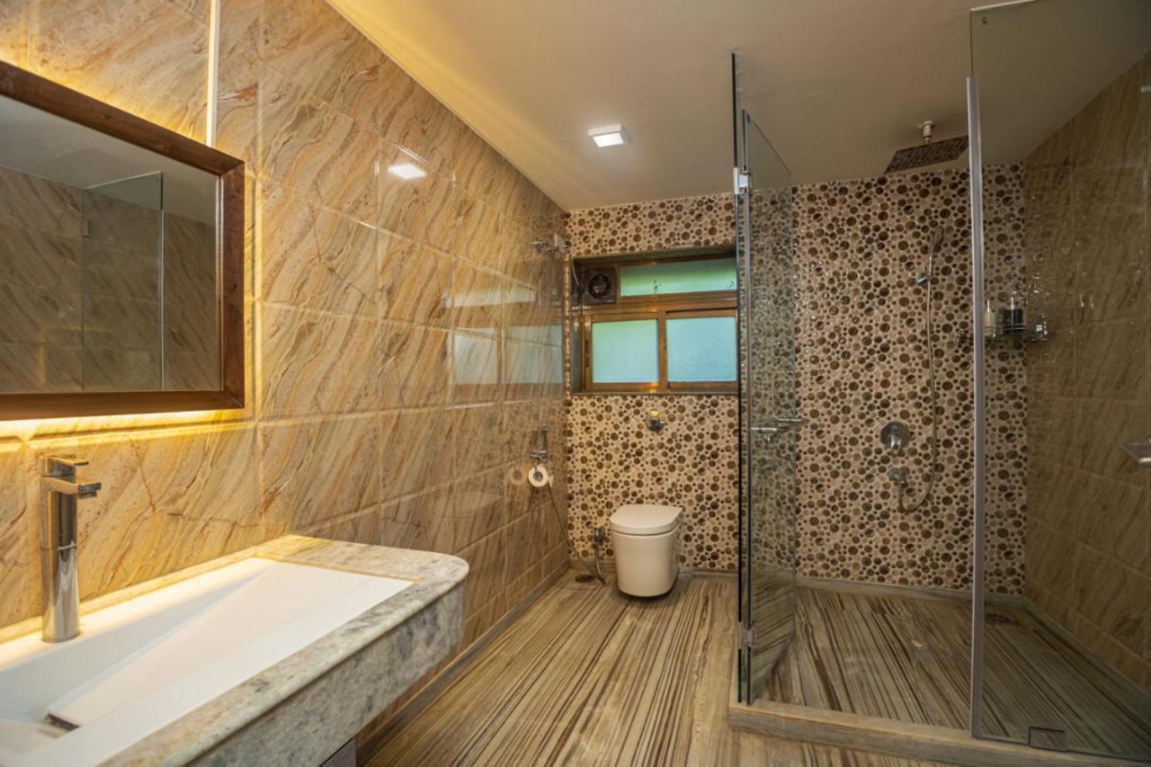 Saffronstays Aura, Alibaug - Luxury Pool Villa With A Game Room And Spacious Lawn Alībāg Zewnętrze zdjęcie