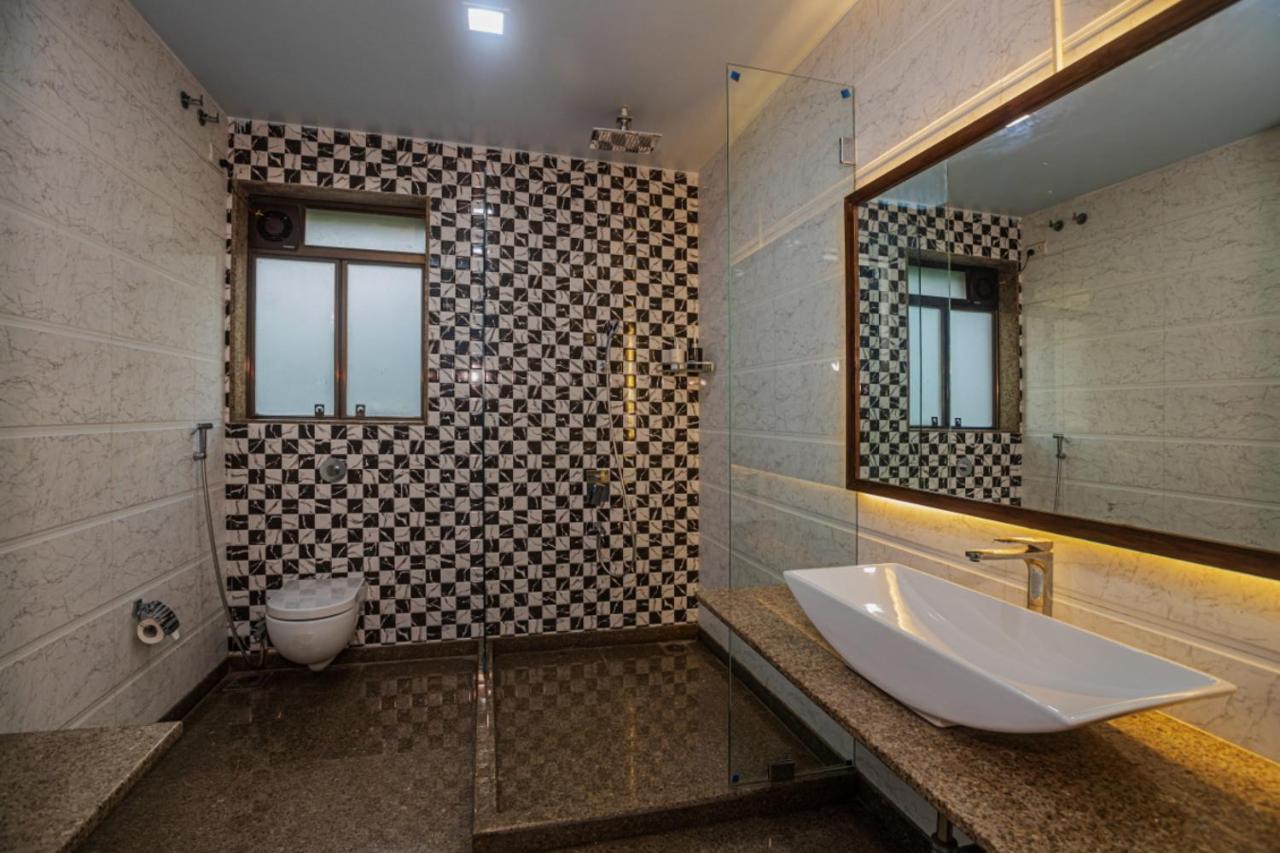 Saffronstays Aura, Alibaug - Luxury Pool Villa With A Game Room And Spacious Lawn Alībāg Zewnętrze zdjęcie