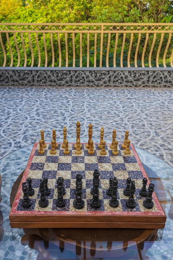 Saffronstays Aura, Alibaug - Luxury Pool Villa With A Game Room And Spacious Lawn Alībāg Zewnętrze zdjęcie