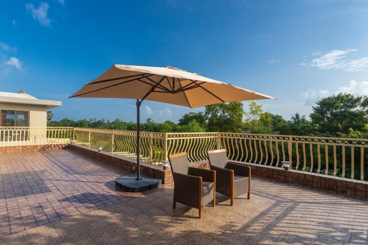 Saffronstays Aura, Alibaug - Luxury Pool Villa With A Game Room And Spacious Lawn Alībāg Zewnętrze zdjęcie